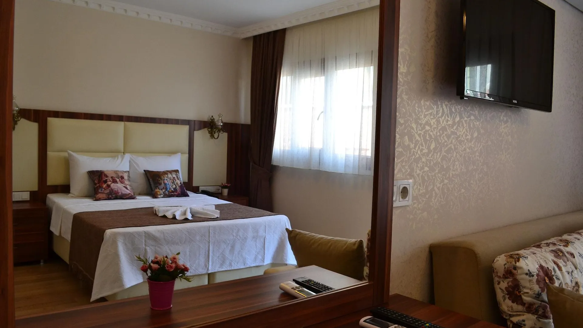 Blue Istanbul Hotel Taksim 3*,